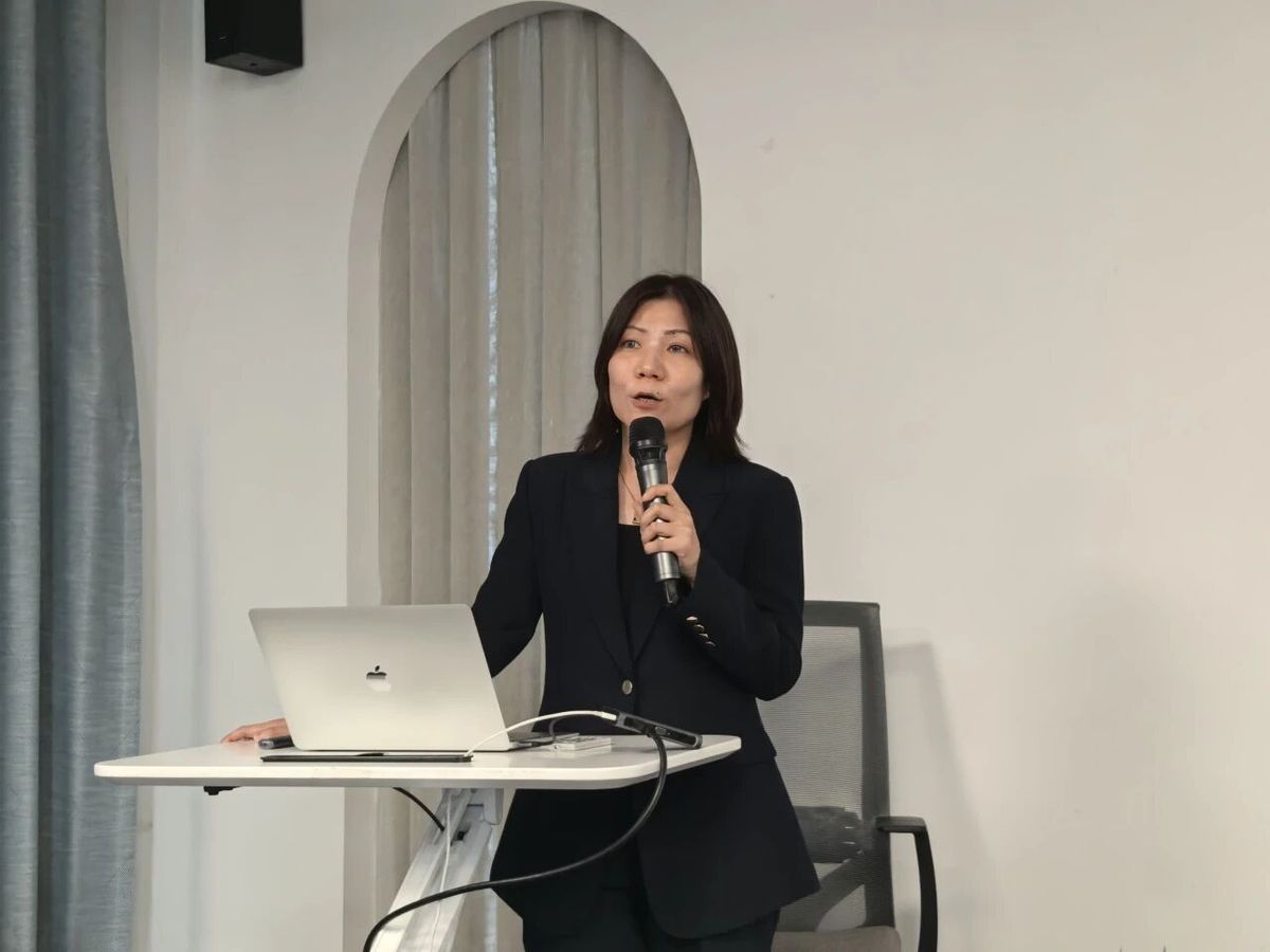 平萍女士演讲