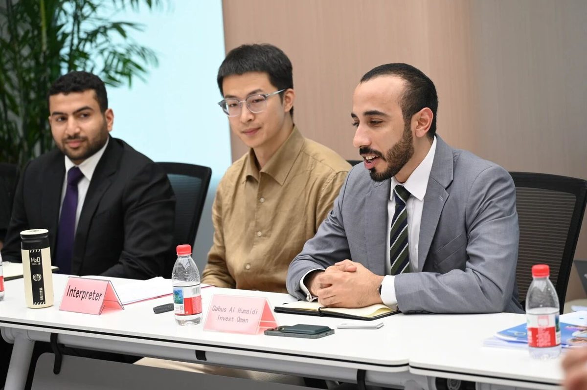 阿曼投资部代表与中方嘉宾交流